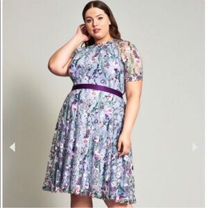 Tadashi Shoji embroidered lilac dress 14w